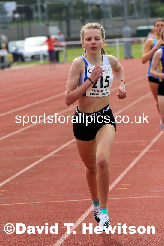 Women and Girls 800 metres, 2022 North Eastern Track and Field Champs., Middlesbrough. David T. Hewitson/Sports for All Pics